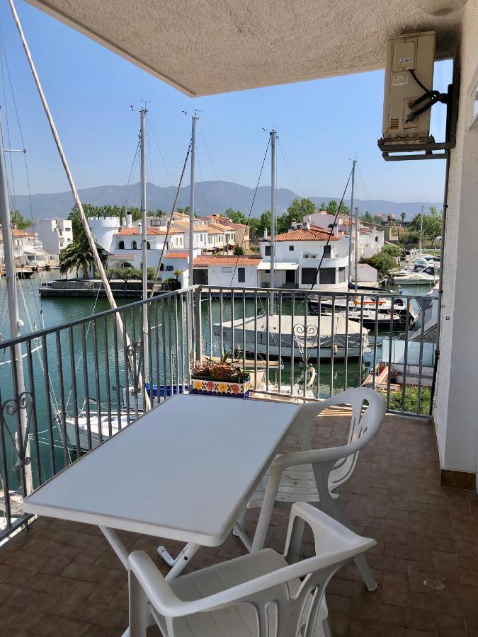 Appartement 80 M2,Port Rhodes D-2 Chambres, Terrasse Panoramique, Vue Sur Le Canal Principal D'艾姆布里亚布拉瓦 外观 照片