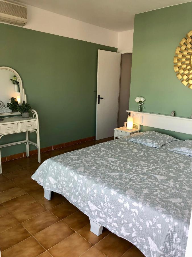 Appartement 80 M2,Port Rhodes D-2 Chambres, Terrasse Panoramique, Vue Sur Le Canal Principal D'艾姆布里亚布拉瓦 外观 照片