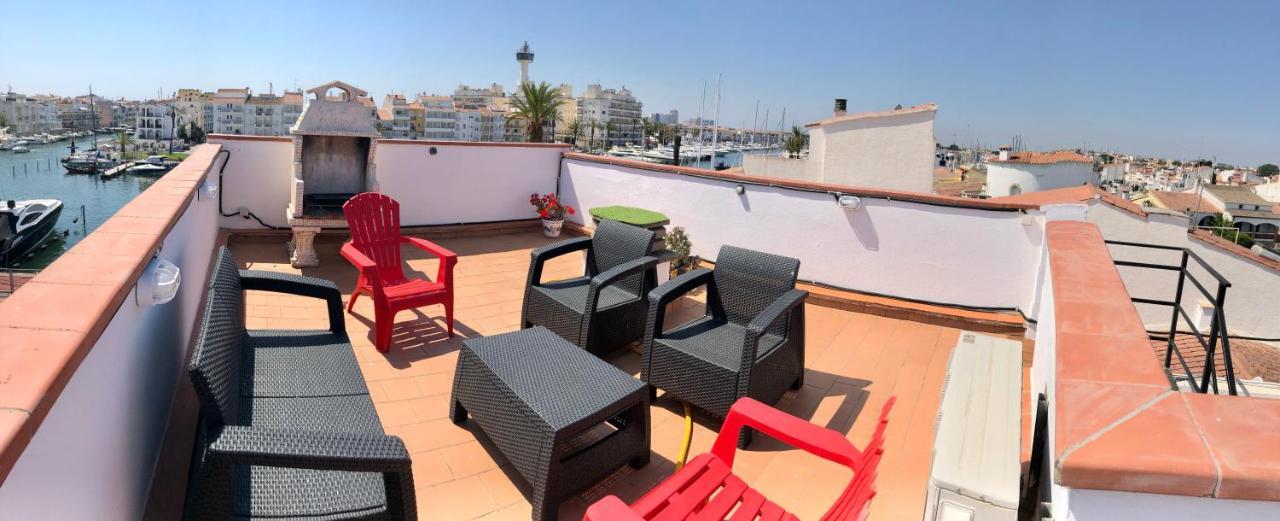 Appartement 80 M2,Port Rhodes D-2 Chambres, Terrasse Panoramique, Vue Sur Le Canal Principal D'艾姆布里亚布拉瓦 外观 照片